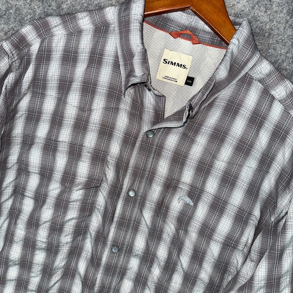 Simms Fishing Shirt Mens XL Brown Plaid Long Sleeve Snap Front Technical Outdoor